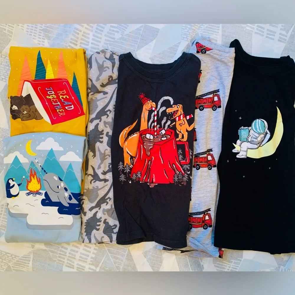Lot of 6 Long sleeved graphic tees - Picture 1 of 11